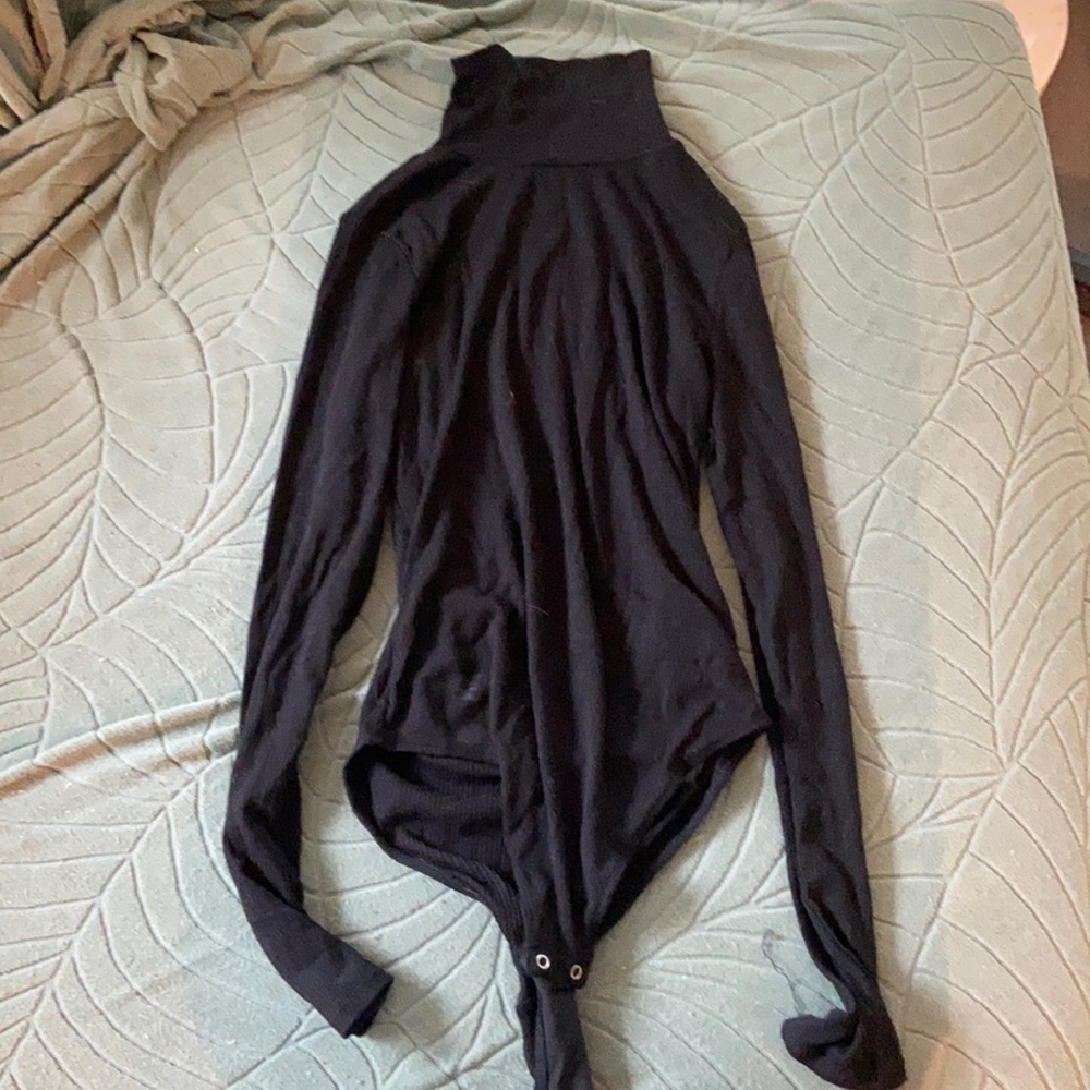 Everlane turtle neck bodysuit - m